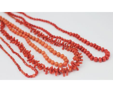 Four coral and coral coloured bead necklaces, to include graduated beads, stick coral and a Victorian example (4)