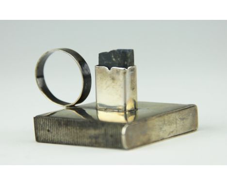 An Edwardian silver combination sealing wax holder / vesta, Stuart Clifford, London 1902, in the form of a small chamber stic