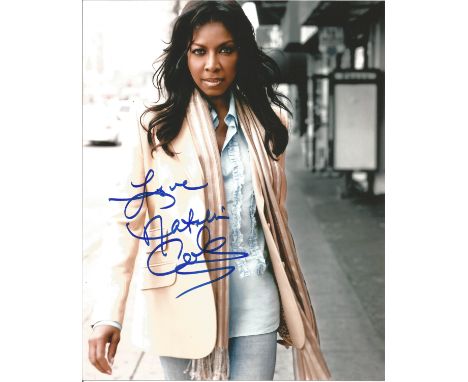 Natalie Cole signed 10x8 colour photo. American singer, voice actress, songwriter, and actress. The daughter of Nat King Cole