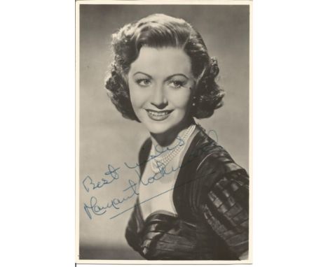 Margaret Lockwood signed 7x5 vintage photo. Good condition Est.
