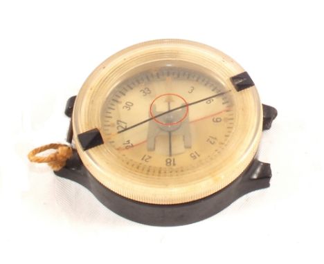 A WWII Luftwaffe Bakelite compass AK39 F1 23235-1 (as found)