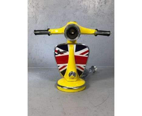 Modern Vespa-style lamp, approx 33cm tall