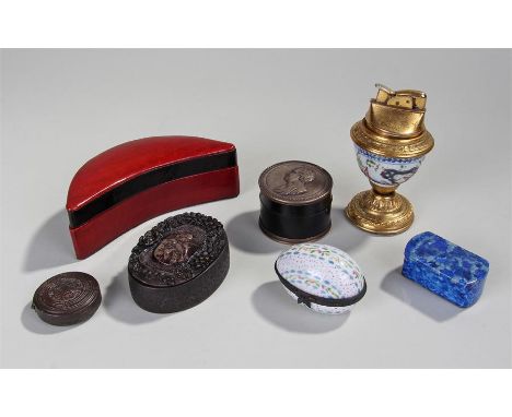 Mixed snuff boxes, to include a papier mache example,a  metal capped example, and a composite example, together with an 18th 