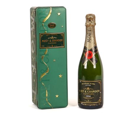 A 75CL BOTTLE OF 1990 VINTAGE MOËT &amp; CHANDON CHAMPAGNE  AND ANOTHER 1996 MOËT &amp; CHANDON VINTAGE CHAMPAGNE (2)
