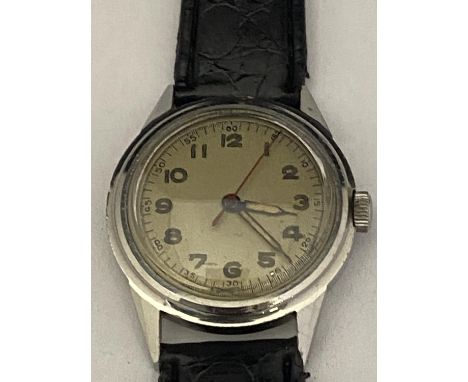 A vintage military style men's wrist watch in GWO