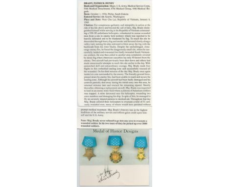 US Medal of Honour Major P H Brady CMH 1968 Piece Signed. For conspicuous gallantry and intrepidity in action at the risk of 