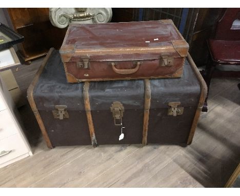 VINTAGE TRUNK & SUITCASE