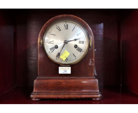 Wooden mantle clock with key 
