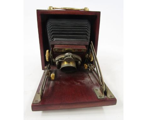 Early 20th Unicum bellow field camera, mahogany and brass bound case, marked Bausch and Lomb Co&nbsp;