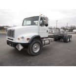 2000 Freightliner FL-112 semi truck