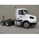 1999 Volvo VNL-64 semi truck