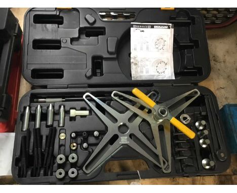LUK clutch alignment tools, cased