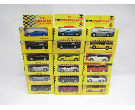 A collection of boxed Maisto Supercar Collection and Shell Sportscar Collection diecast model cars (18)