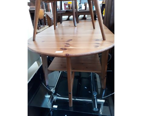 A PINE GATE LEG COFFEE TABLE