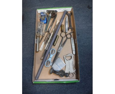 A COLLECTION OF VINTAGE COLLECTABLES including a razor, corkscrew, spanner, Manniken Pis, and other items
