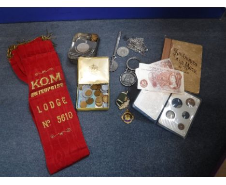 A COLLECTION OF KIDDICRAFT TOY MONEY, a vintage tin of collectables including watches, a set of coins and other items