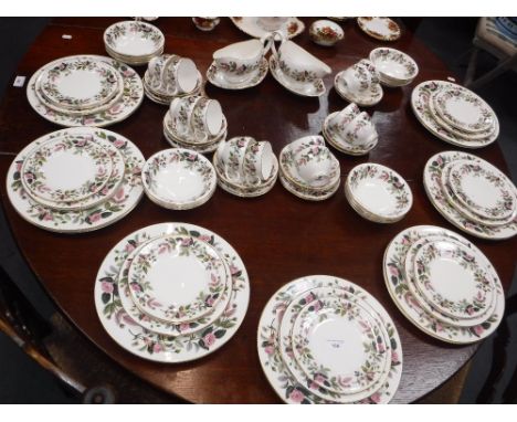AN EXTENSIVE WEDGWOOD 'HATHAWAY ROSE' DESIGN DINNER AND TEA SERVICE