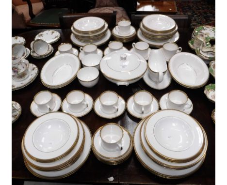 A ROYAL WORCESTER 'VICEROY' DINNER SERVICE 
