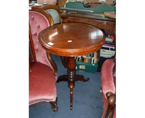 A VICTORIAN STYLE MAHOGANY TRIPOD TABLE, 20" dia