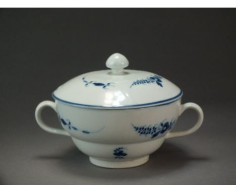 A Caughley circular tureen and cover painted with the Chantilly Sprig B pattern, circa 1786-97, unmarked, 19cm overall width 