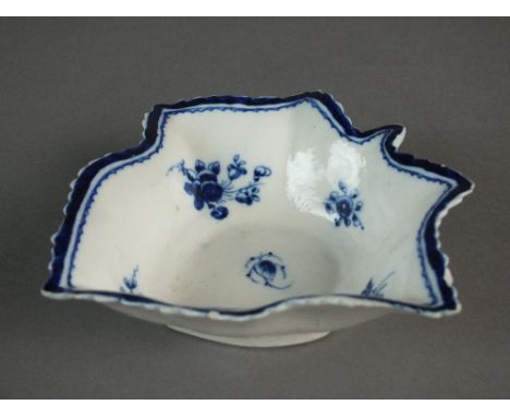 A large Caughley pickle leaf dish painted with the Salopian Sprig pattern, circa 1785-95, unmarked, 12.7cm wide (small chip) 