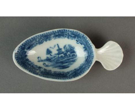 A Caughley caddy spoon transfer-printed in the Full Nankin pattern, with shallow egg-shaped bowl, Fitzhugh type border and ap