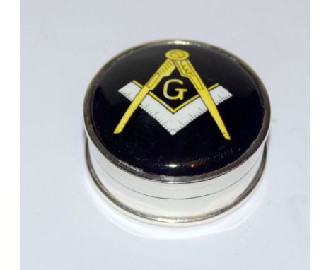 Silver pill box with enamel lid bearing Masonic emblem