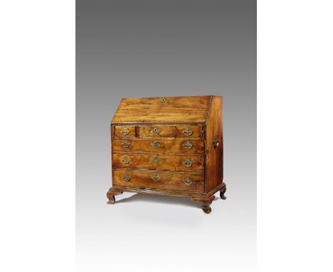 λ&nbsp;AN ANGLO-CHINESE HUANGHUALI AND PADOUK BUREAU QIANLONG, LATE 18TH CENTURY the hinged fall revealing a fitted interior 