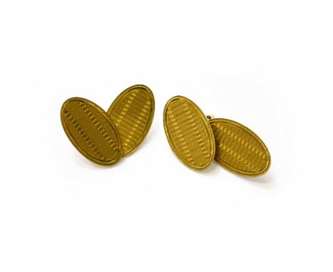 A Pair of 18 Carat Gold Oval Chain Linked CufflinksGross weight 6.5 grams.