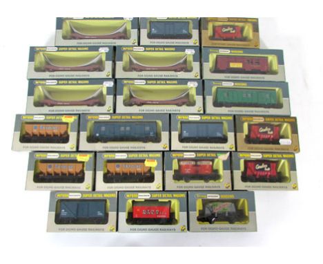 A collection of Wrenn Railways wagons to include, five machine wagon Lowmac, three Tarmac hopper wagons, three parcel wagons 