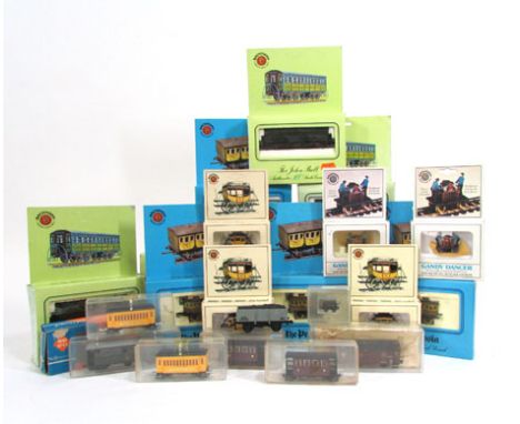 A parcel of rolling stock, mainly HO scale by various makers to include Bachmann, Lilliput and various other accessories to i