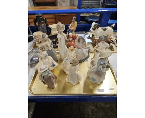 TRAY CONTAINING 8 NAO FIGURINE ORNAMENTS AND 2 ROYAL DOULTON FIGURINE ORNAMENTS     