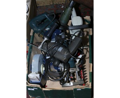 A collection of power tools, Black and Decker 115mm angle grinder, Ryobi hedge trimmer, B&D router, Wickes bench grinder etc
