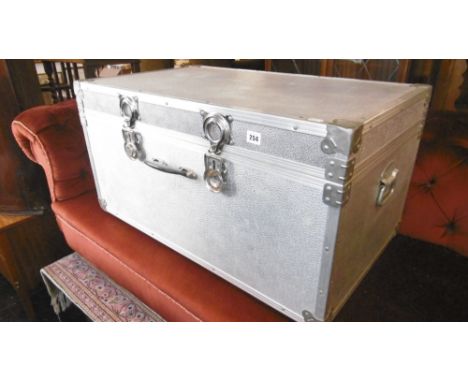 METAL CABIN TRUNK