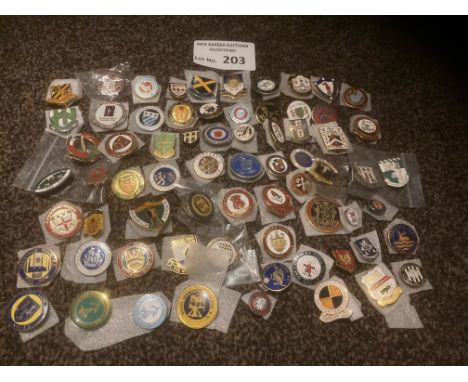 Football : 68 badges club mostly non-league, relatively modern issues