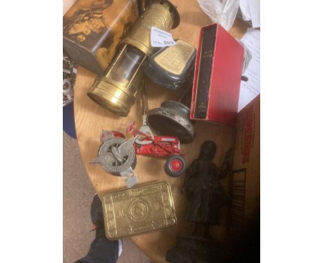 Collectables : Interesting collection of items inc Green Liberty pouch, car badge, coins, watch, tins inc 1914 Xmas &amp; Abe