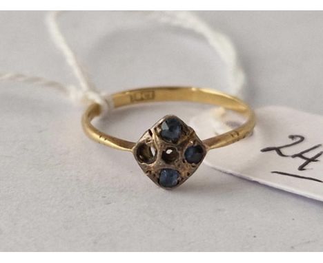 Small 18ct gold &amp; sapphire ring (stones out) 1.2g