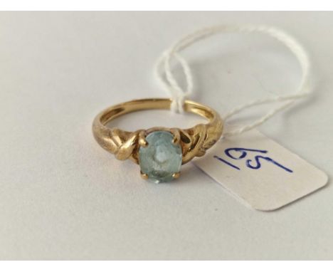 A aquamarine ring 9ct size O 2.5 gms