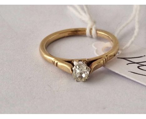 A old cut diamond ring 18ct gold size L