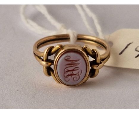 A signet ring with carnelian intaglio 9ct size J 1.8 gms