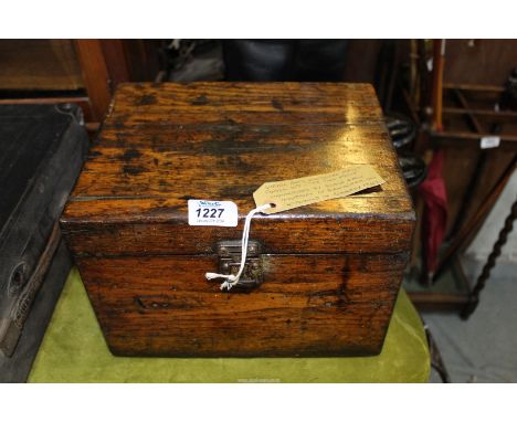 'The Pink Mouse', a vintage auto electric fault finder kit, with oak case and cables.