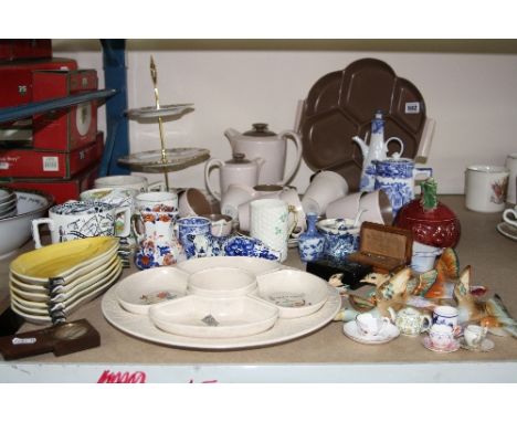 VARIOUS CERAMICS, to include Poole, Crown Devon, Belleek, Masons, Spode etc