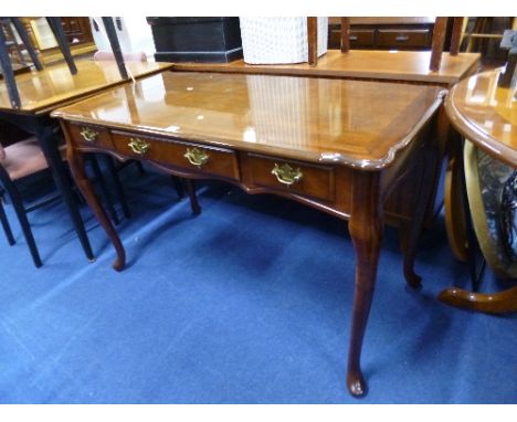 A MODERN CONSOLE TABLE, with one long and two short drawers, approximate size width 120cm x depth 60cm x height 76cm