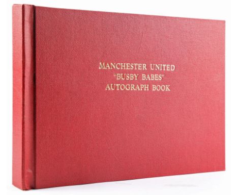 Football, Manchester United autograph album. A collection of 40 autograph signatures of Manchester United players and staff i