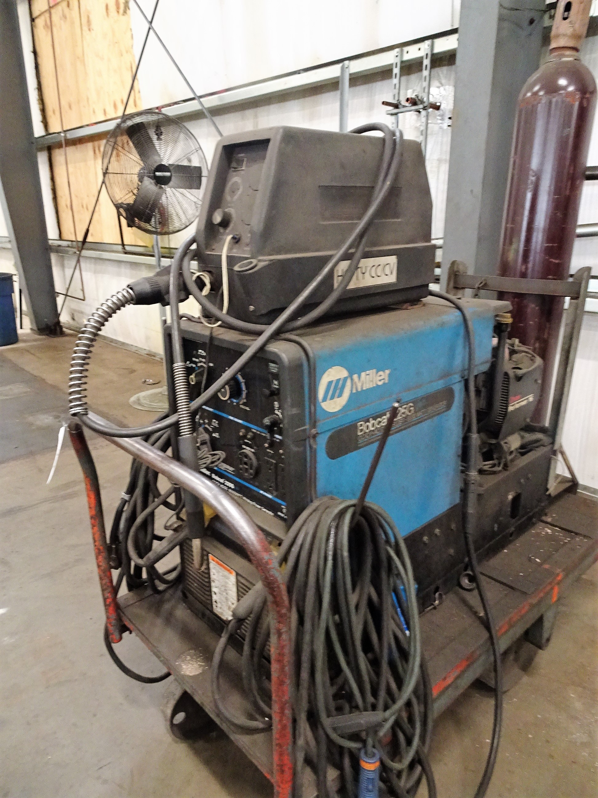 Miller Bobcat 225G with AC/DC 8000 Watt Welder, Hefty Continuous Wire