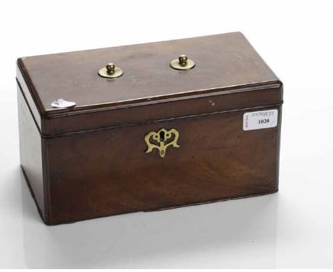 GEORGE III MAHOGANY OBLONG TEA CADDY
the hinged cover enclosing an interior with three compartments, 26cm wide
