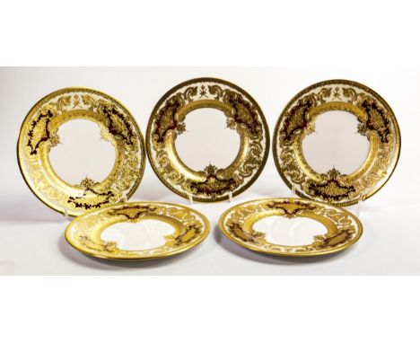 De Lamerie Fine Bone China marbled Burgundy Majestic patterned plates, specially made high end quality items, diameter 18cm (