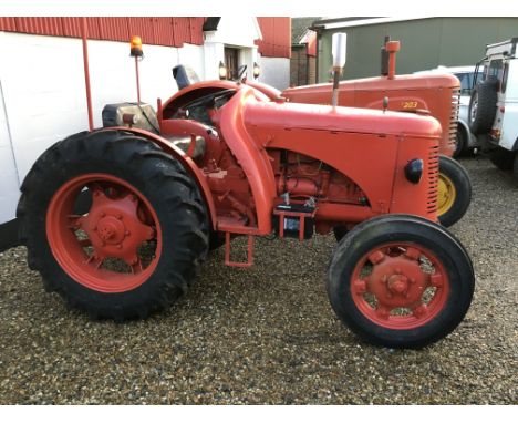 DAVID BROWN VINTAGE VAKIA TRACTOR 1946 37 HP PETROL T.V.O ENGINE. REG. LRF 284. REGISTERED 18.04.1946