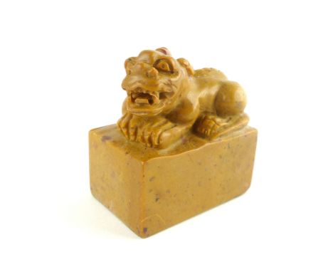 Chinese soapstone seal, dog of Fo finial, 5.5 x 5.5cm 