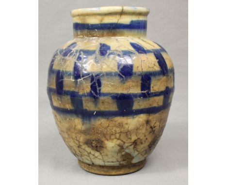 Keramik-Gefäß mit Blau-Weiß-Glasur.Höhe 22 cm. Wohl Khorassan Safawidisch 16. Jahrhundert oder früher. Siehe Fotos. Versand k